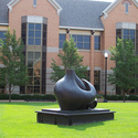 statue :: Kendall College of Art and Design of Ferris State University